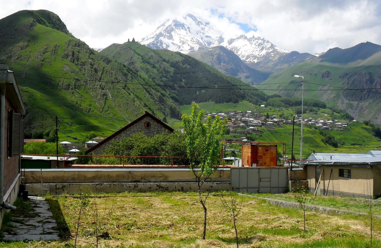 Guest House Kavtarashvili 38 Kazbegi Luaran gambar