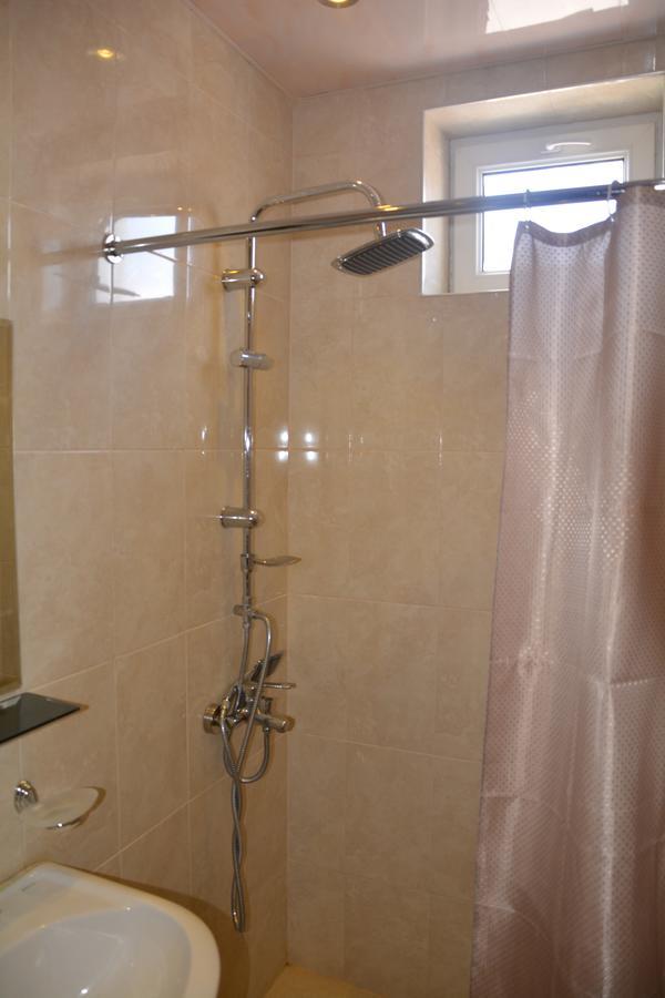 Guest House Kavtarashvili 38 Kazbegi Luaran gambar