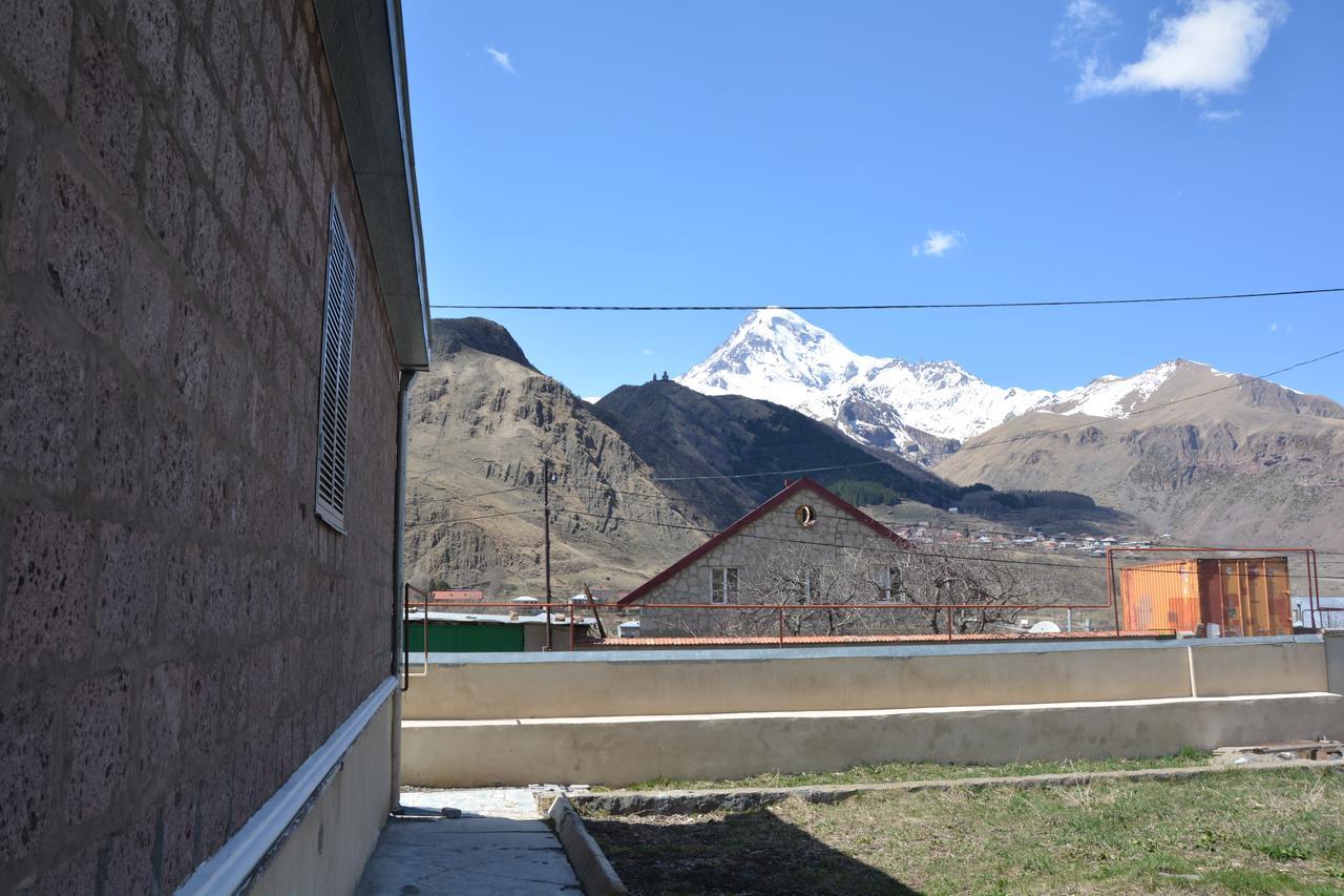 Guest House Kavtarashvili 38 Kazbegi Luaran gambar