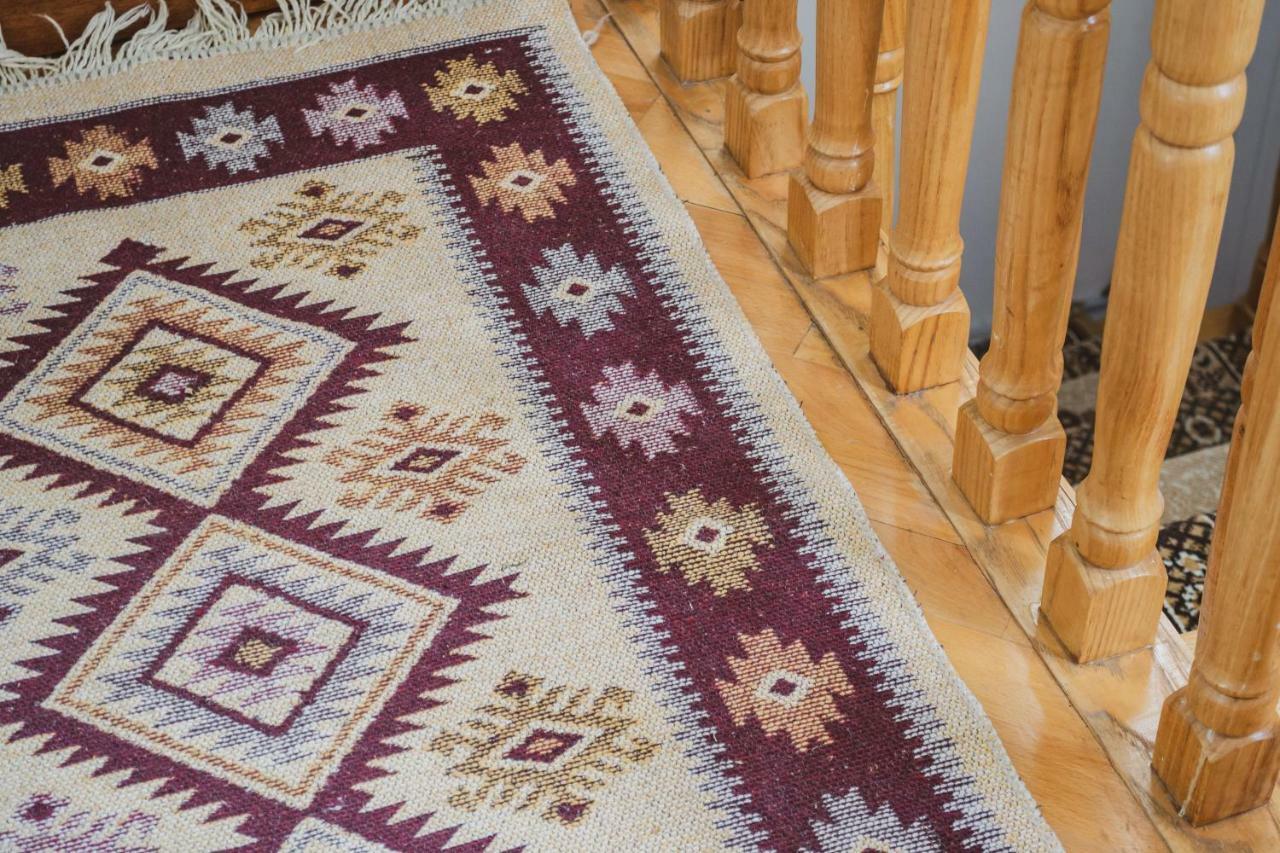 Guest House Kavtarashvili 38 Kazbegi Luaran gambar